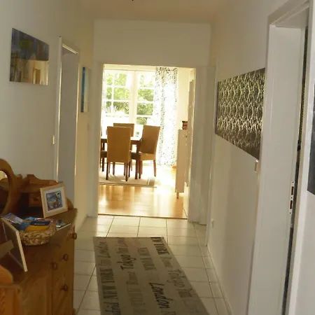 Daire Modernisierte Mit Balkon By Interhome